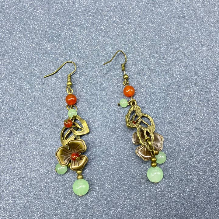 Mio Queena – wholesale Dangle earrings – Vintage Agate Metal Flower Earrings1