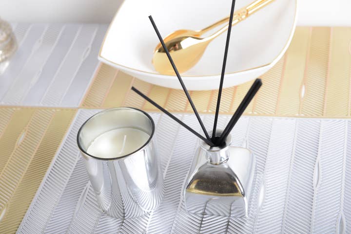 AULICA – wholesale Burkljus – Ljus- och doftset Silver Freesia Doft