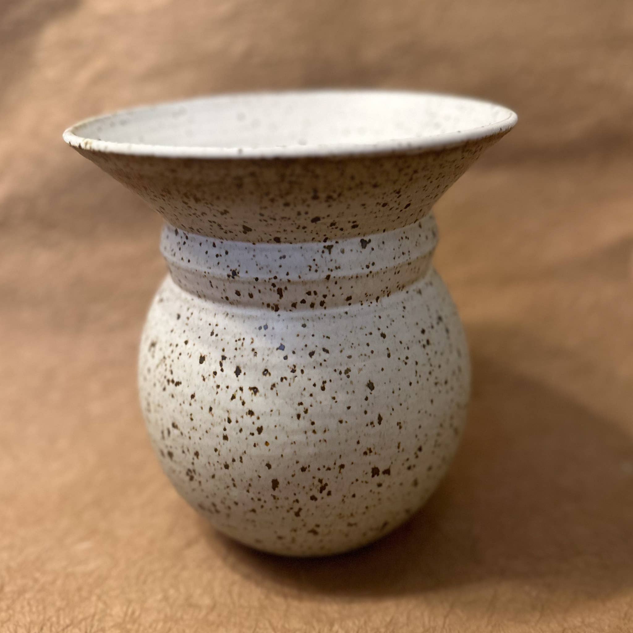 Olivia Snow Ceramics – Vaso por atacado – Vaso de pedra da Cornualha Larejada2