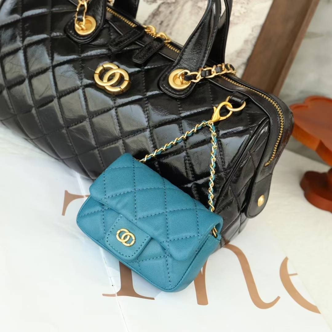 Pretty Persuasions – bolsa tiracolo - Mulher por atacado – PL25034 Mini Carteira com Pendente em Pele com Costura de Acolchoado8