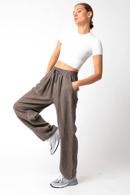 Olive Tonya Calças para venda a revendedores na Faire3