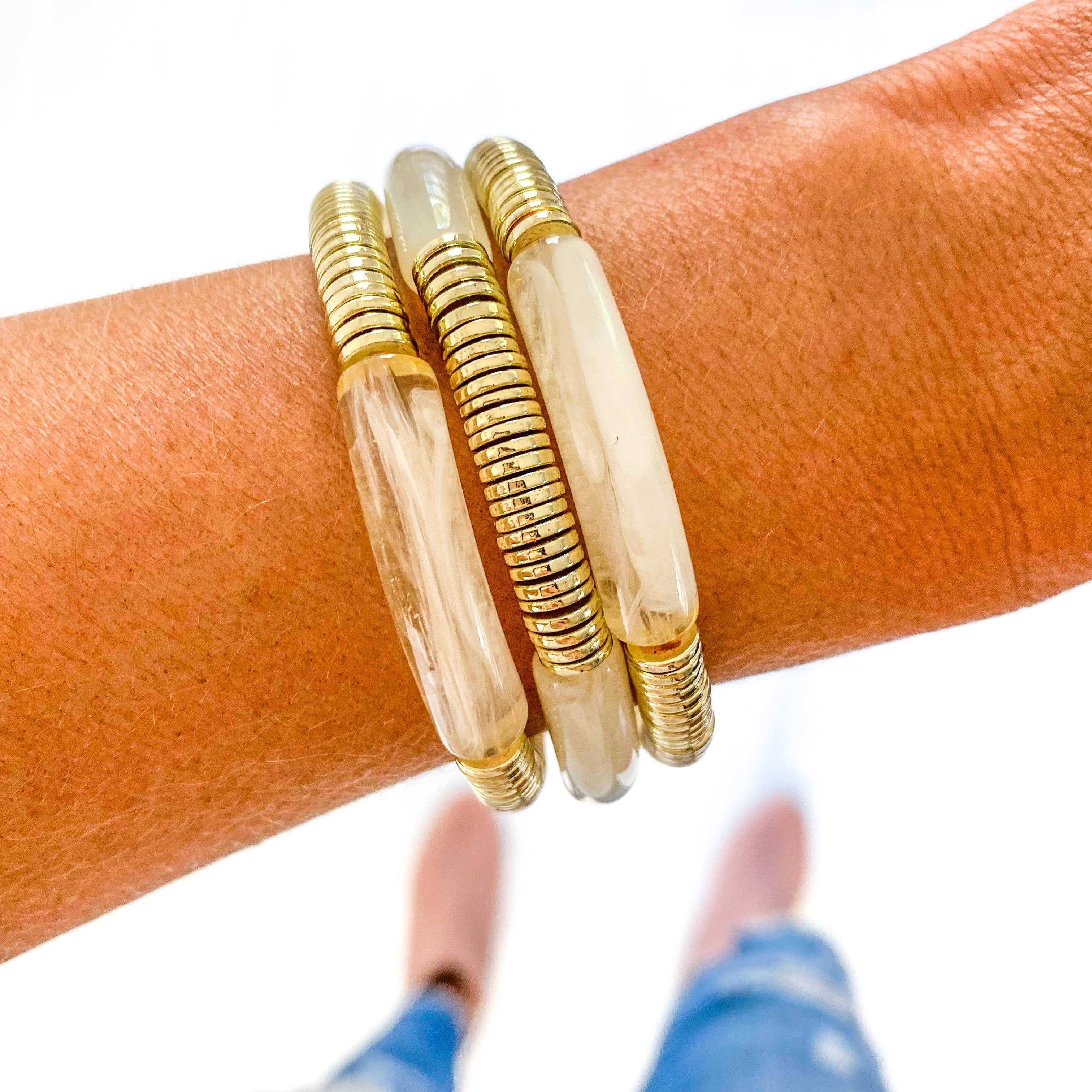 Savvy Bling - Wholesale Beaded Bracelet - Acrylic Tube Bamboo Bracelet & Gold6