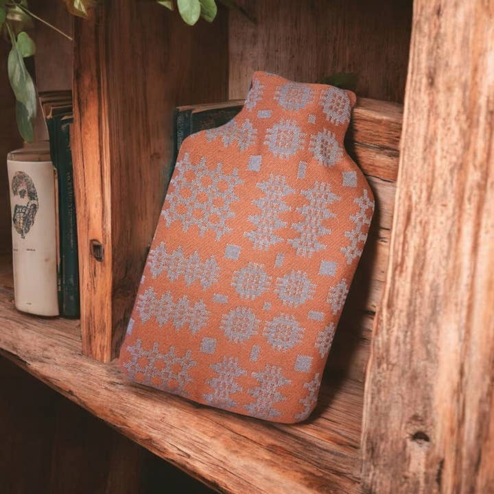 Moose & Co - Wholesale Hot/Cold Compress - Welsh Tapestry Blanket Blanket 1 Litre Hot Water Bottle