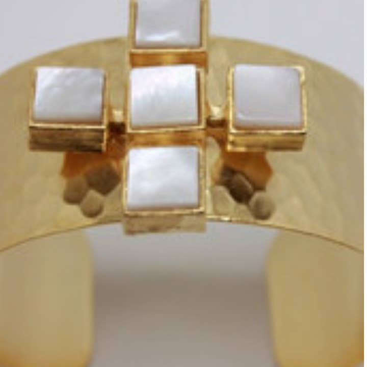 BR125 Cross Cuff för wholesale av Weisinger Designs