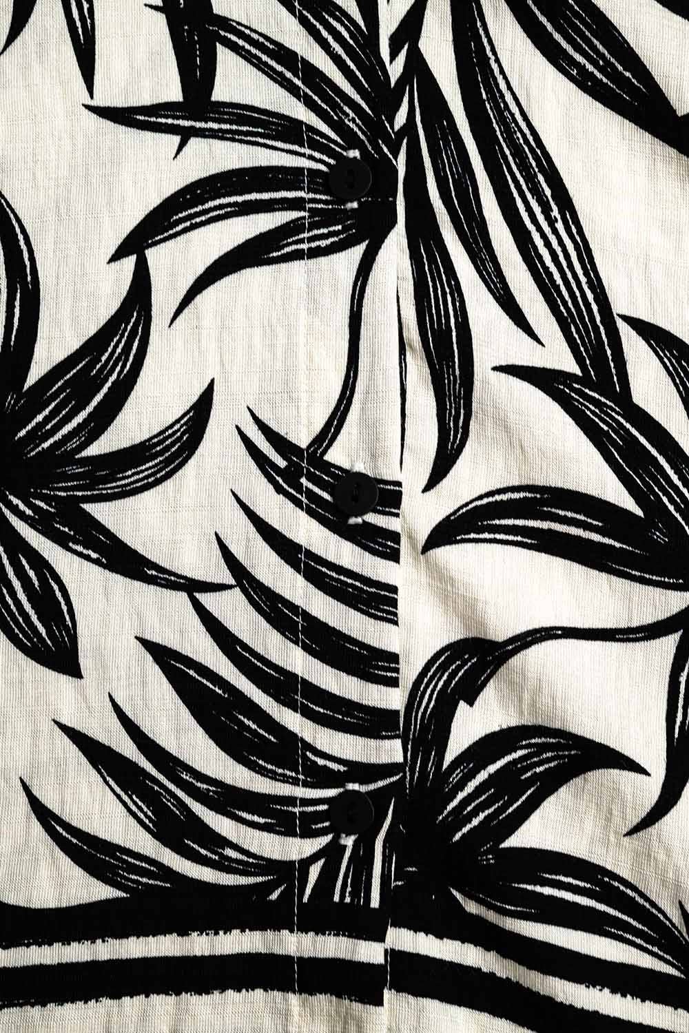 Tropical Motif Relaxed Blouse in Black and White for wholesale on Faire8