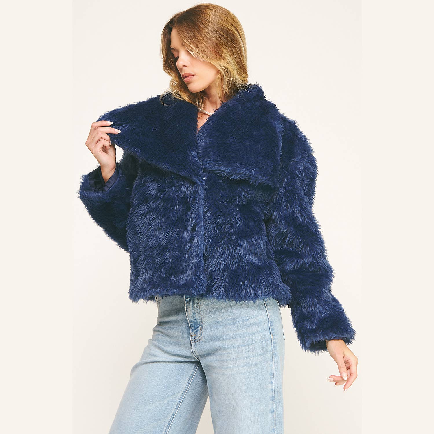 LUXE NAVY FAUX FUR CROPPED JACKET for wholesale on Faire4