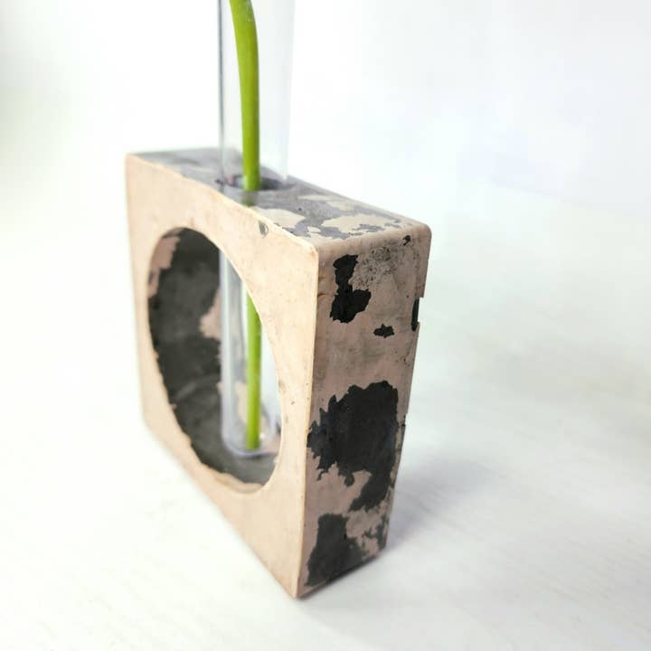 Geoform Designs - Vente Vases - Station de propagation du béton Square Geo | Vase à fleurs4