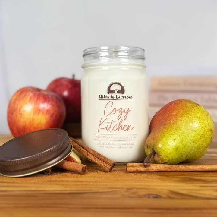 Hills & Burrow - Wholesale Jar/Filled Candle - Cozy Kitchen – Warm Baked Fruit & Soft Spice Candle1
