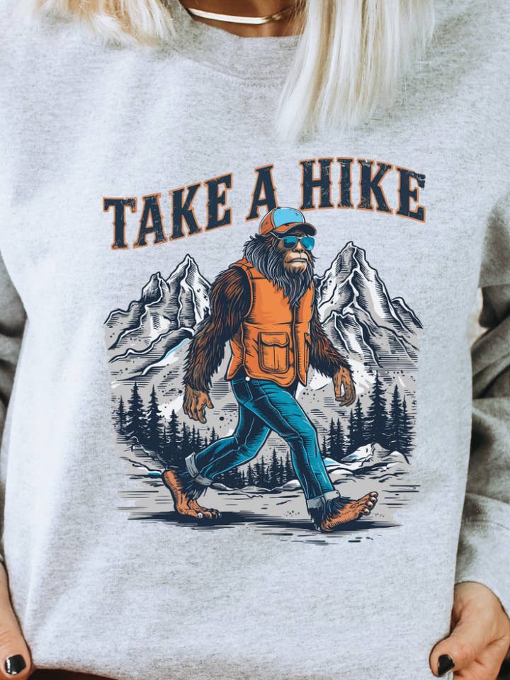 Pull-over graphique pour adulte Bigfoot Outdoorsy pour la vente par Uncommon Label
