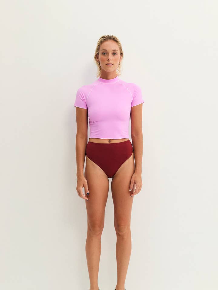 Salt Gypsy Surf & Swim Low Rider Rashguard - Rosa para venta al por mayor de Salt Gypsy