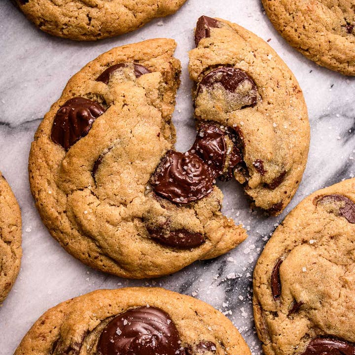 Raaka Chocolate - Wholesale Chocolate - 75% Cacao - Maple Dark Couverture - PASTILLES (10lb Bag)6