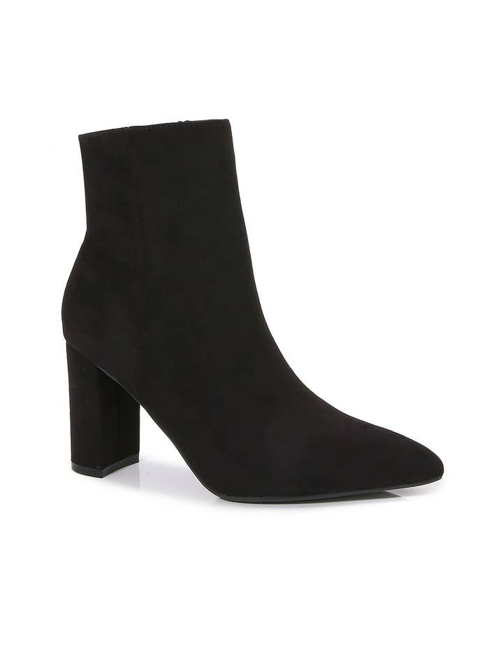 Sara05 for wholesale by Berness Shoes