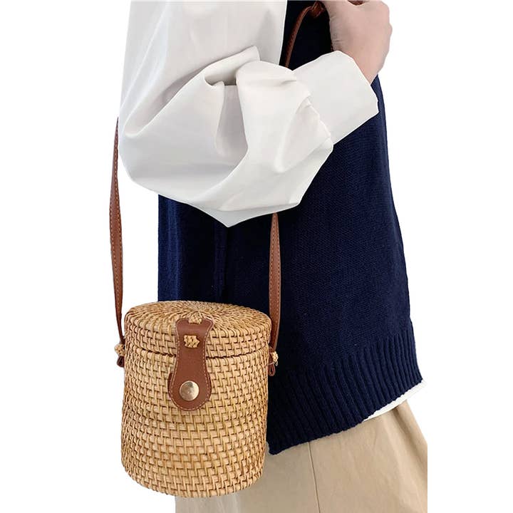 Cap Zone - Wholesale Crossbody Bag - Women's - Genuine Rattan Straw Basket Shell Crossbody Bag6