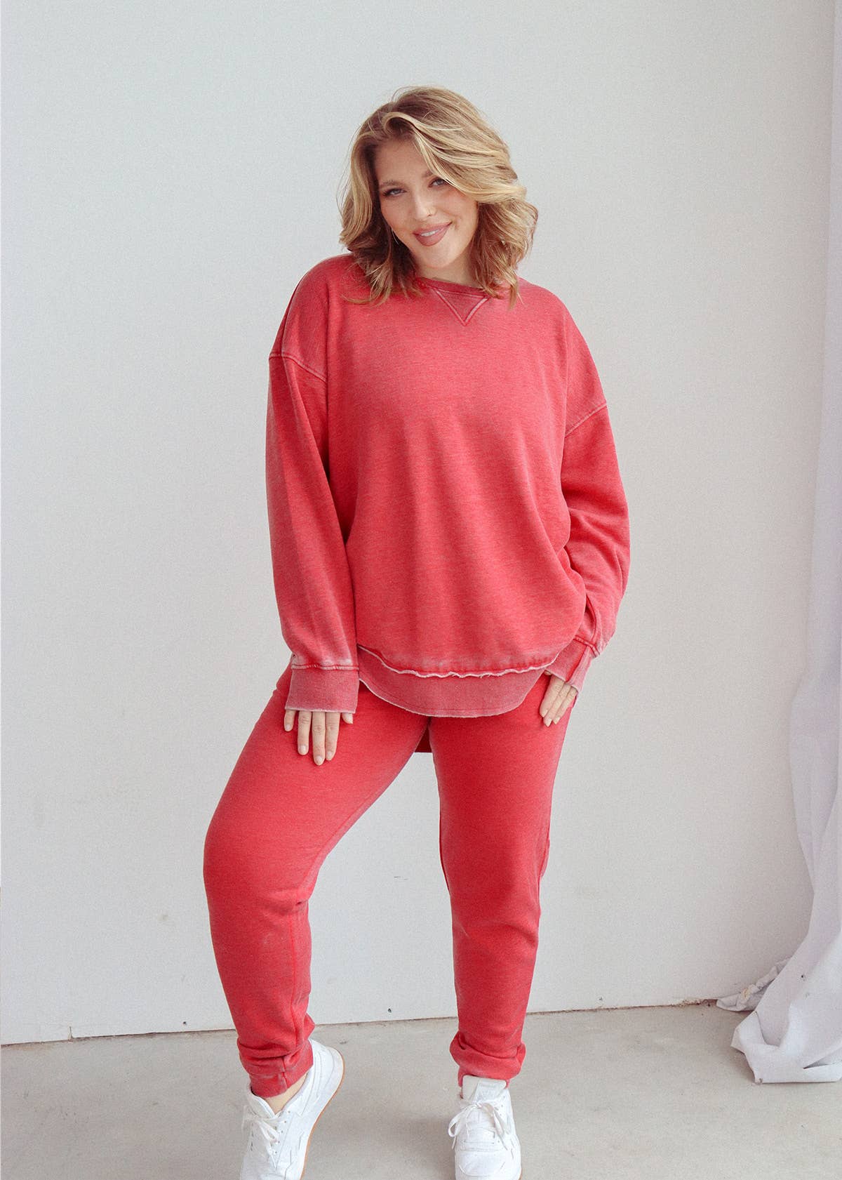 chicka-d – Großhandel Loungewear-Set – Damen – Passendes Set The Campus Pullover+Jogger2