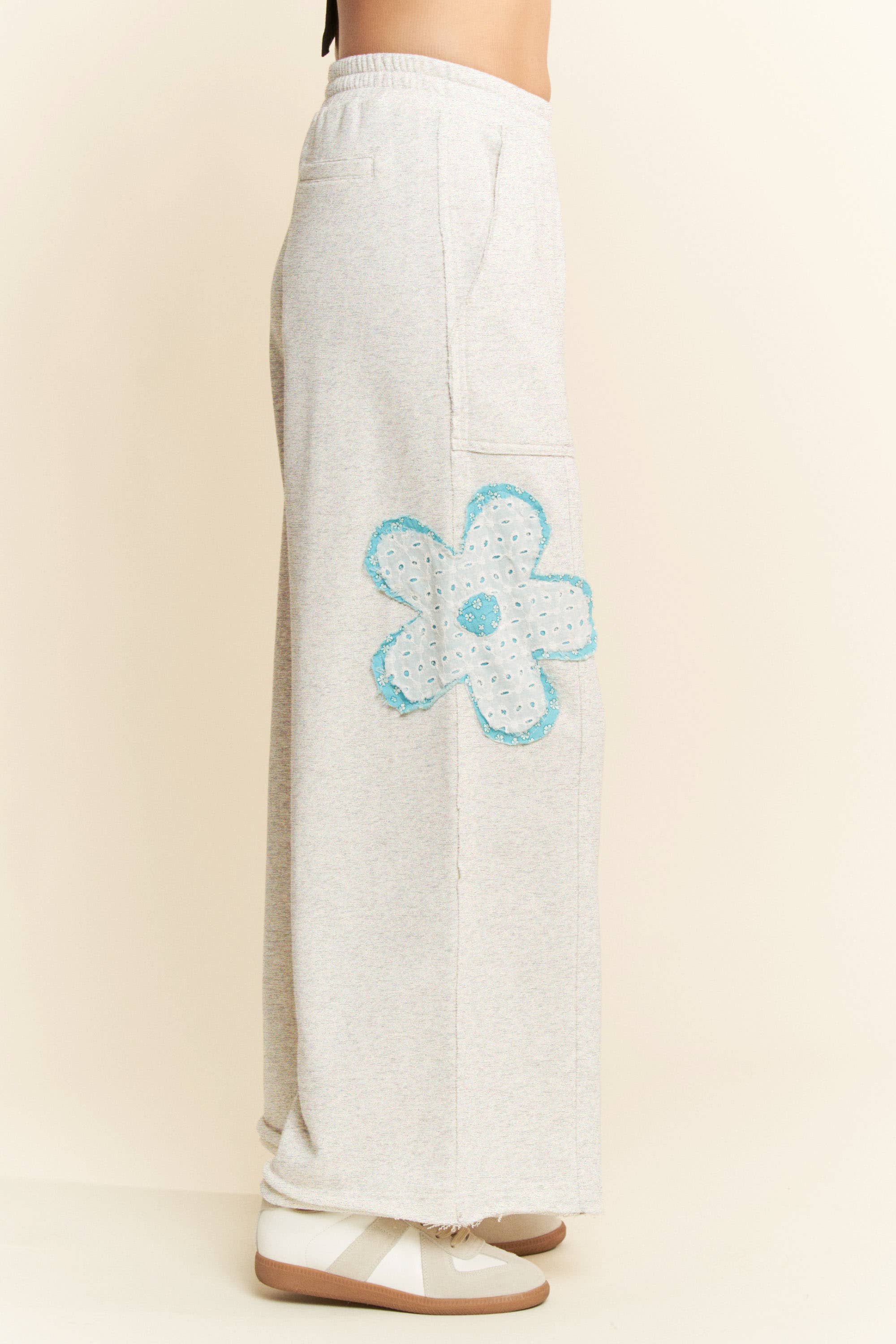 Davi & Dani - Wholesale Pants - Women's - FLORAL PATCH POCKETS ELASTIC TERRY EASY PANTS7