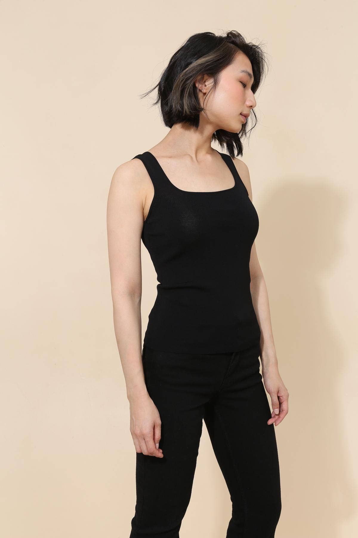 CHOKLATE PARIS – wholesale Tank top – Women′s – 2-in-1 Reversible Tank Top with V-Neck and Square Neck - 879511