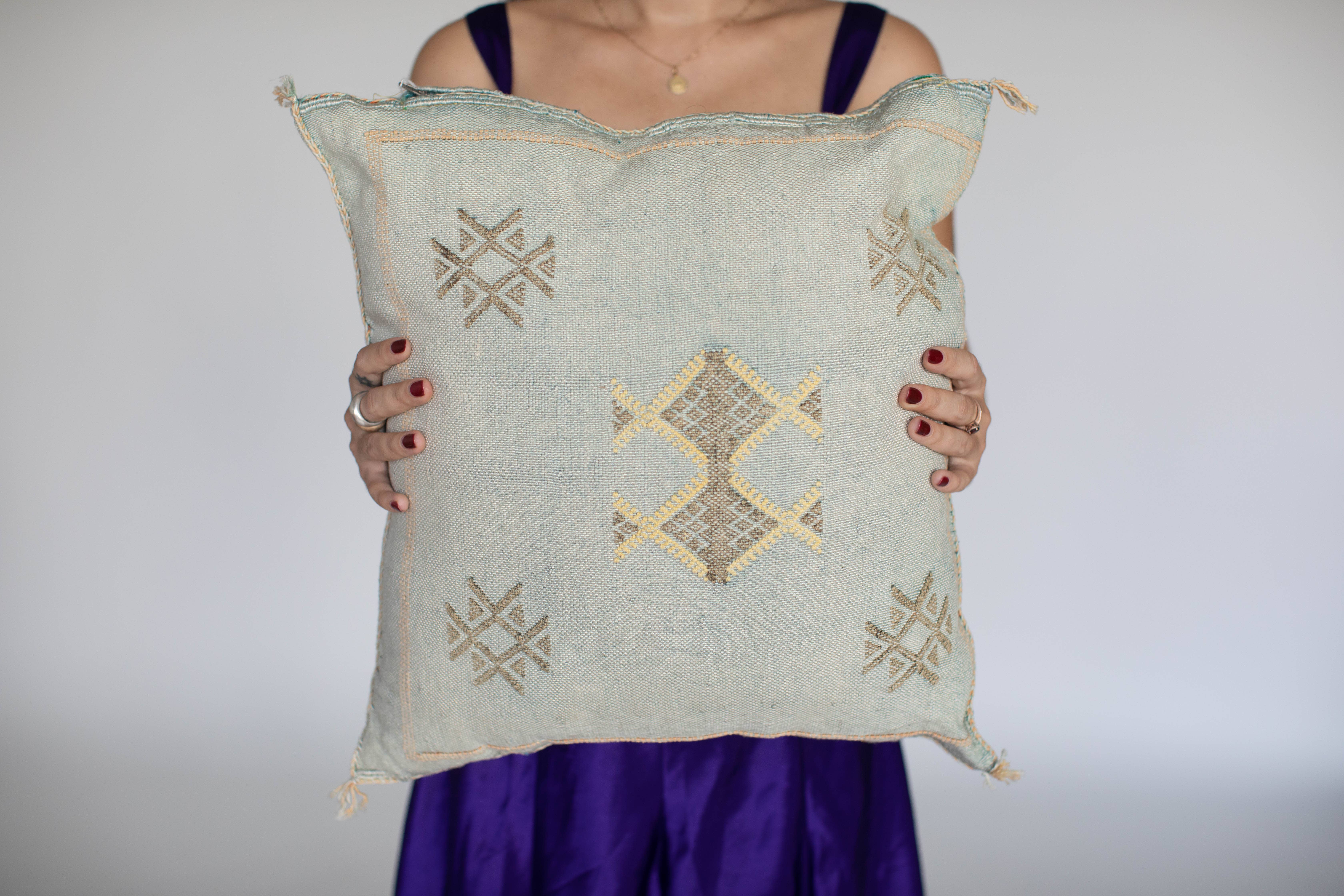 Voyage - Wholesale Throw pillow cover - Moroccan Cactus Silk Pillow Covers8