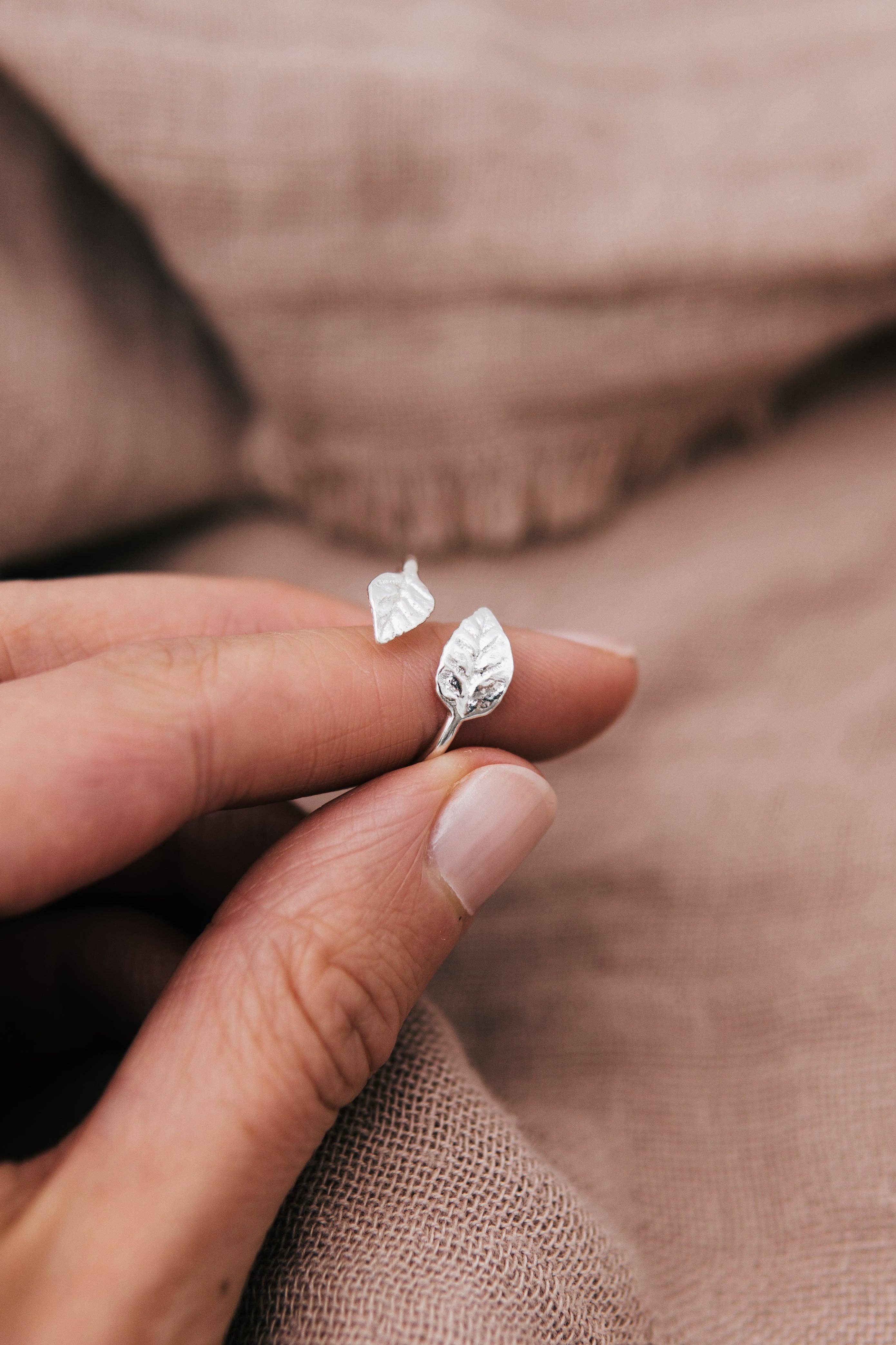 Imogen Rose Jewellery – wholesale Band/stacked ring – Beech Leaf Adjustable Silver Ring3