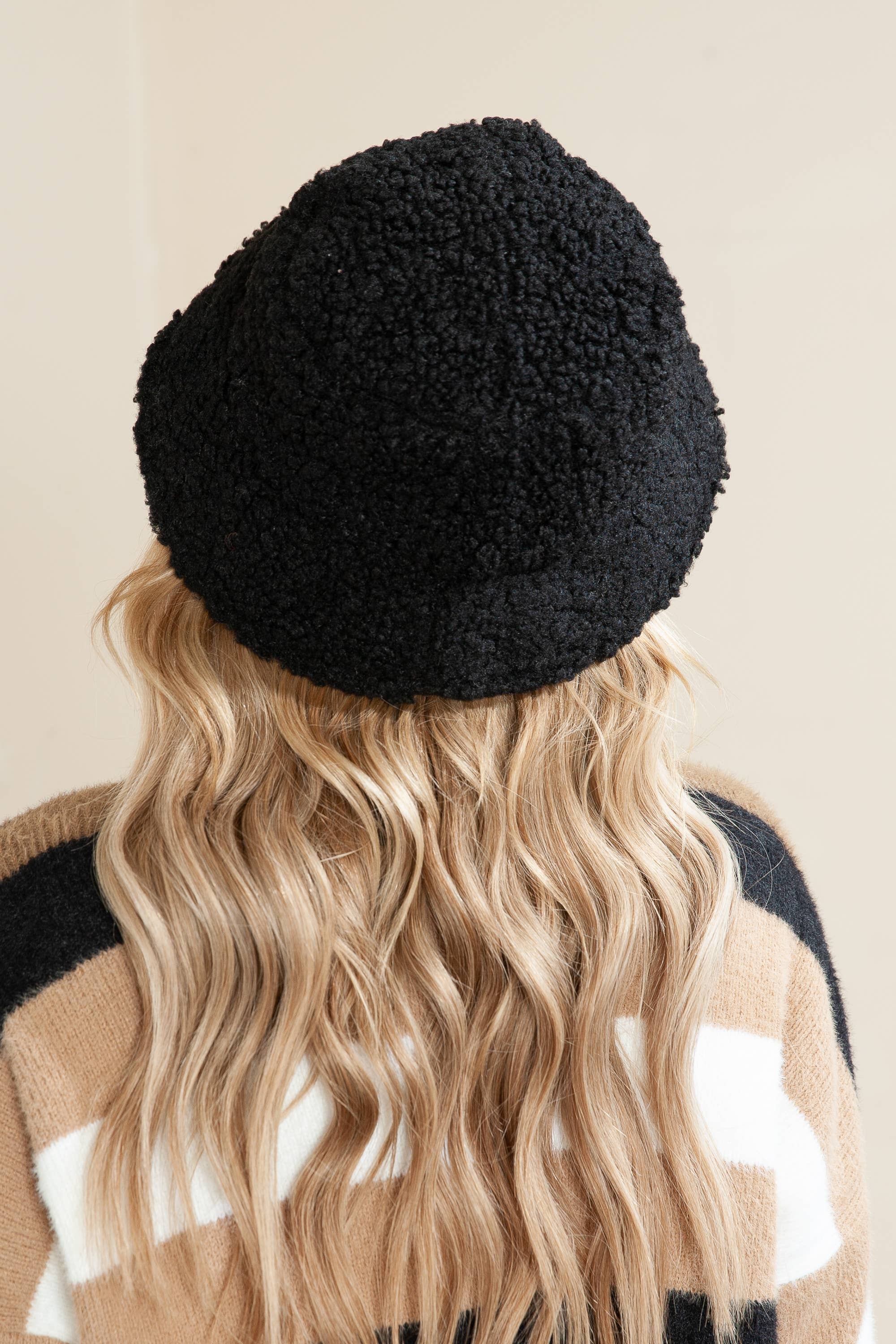 Justin & Taylor - Vendita all'ingrosso Cappello da pescatore - Donna - Cappello a secchiello My Teddy in finto sherpa senza fodera13