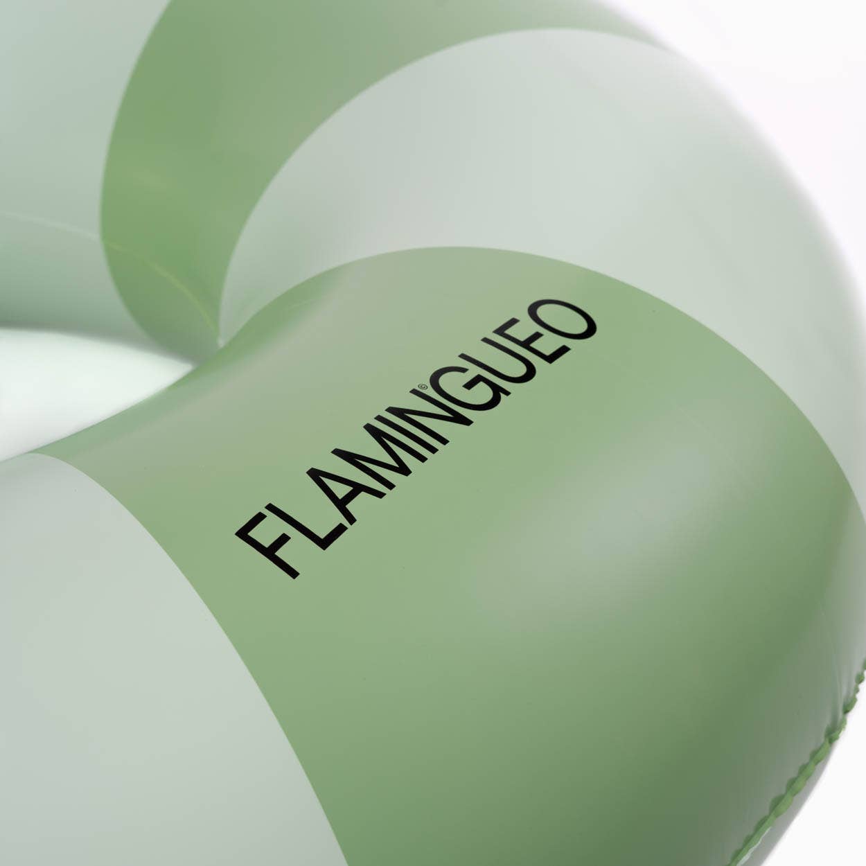 Flamingueo - Wholesale Beach Accessories - Green donut float1