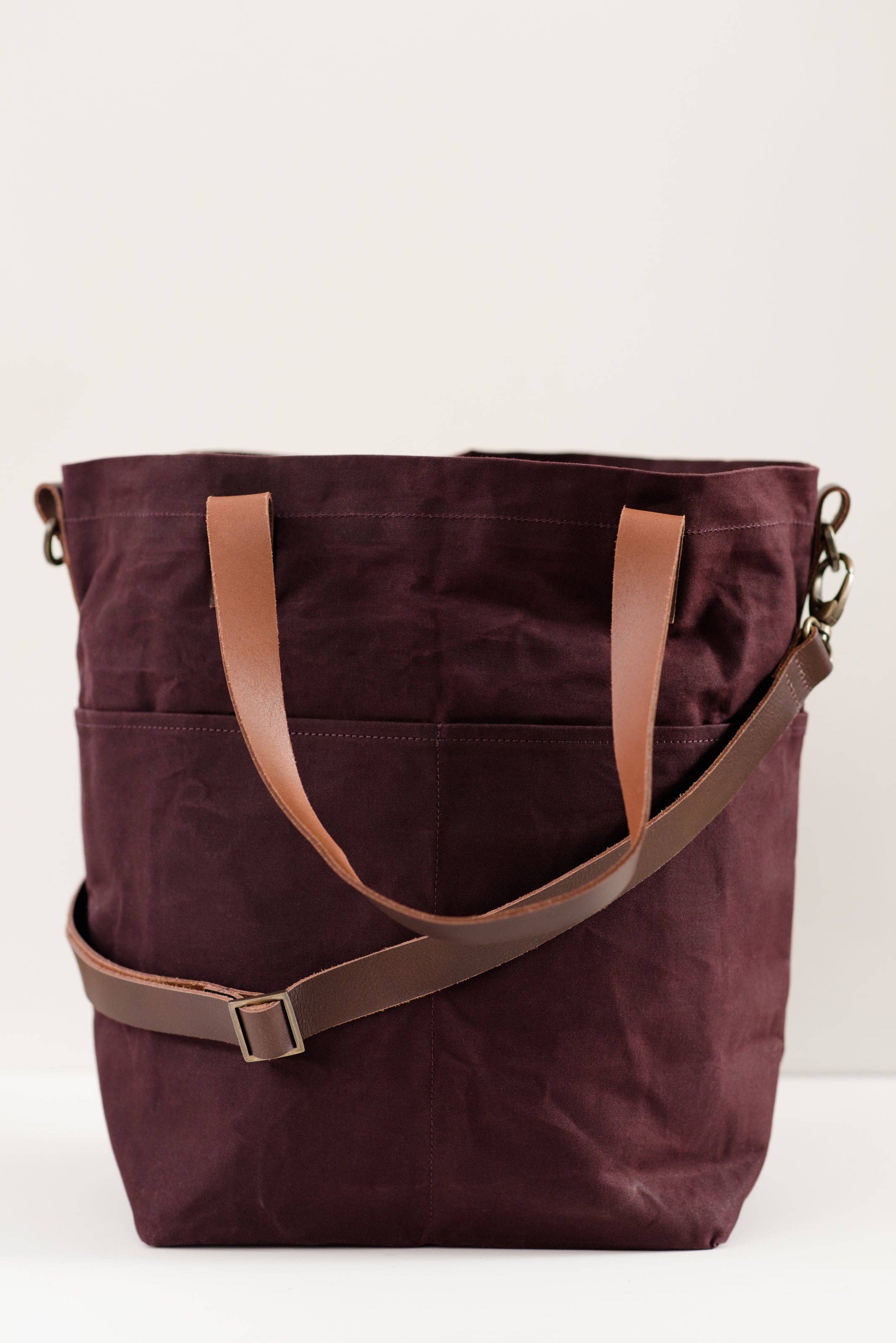 Quince & Co. - Wholesale Tote Bag - Women's - waxed canvas crossbody tote6