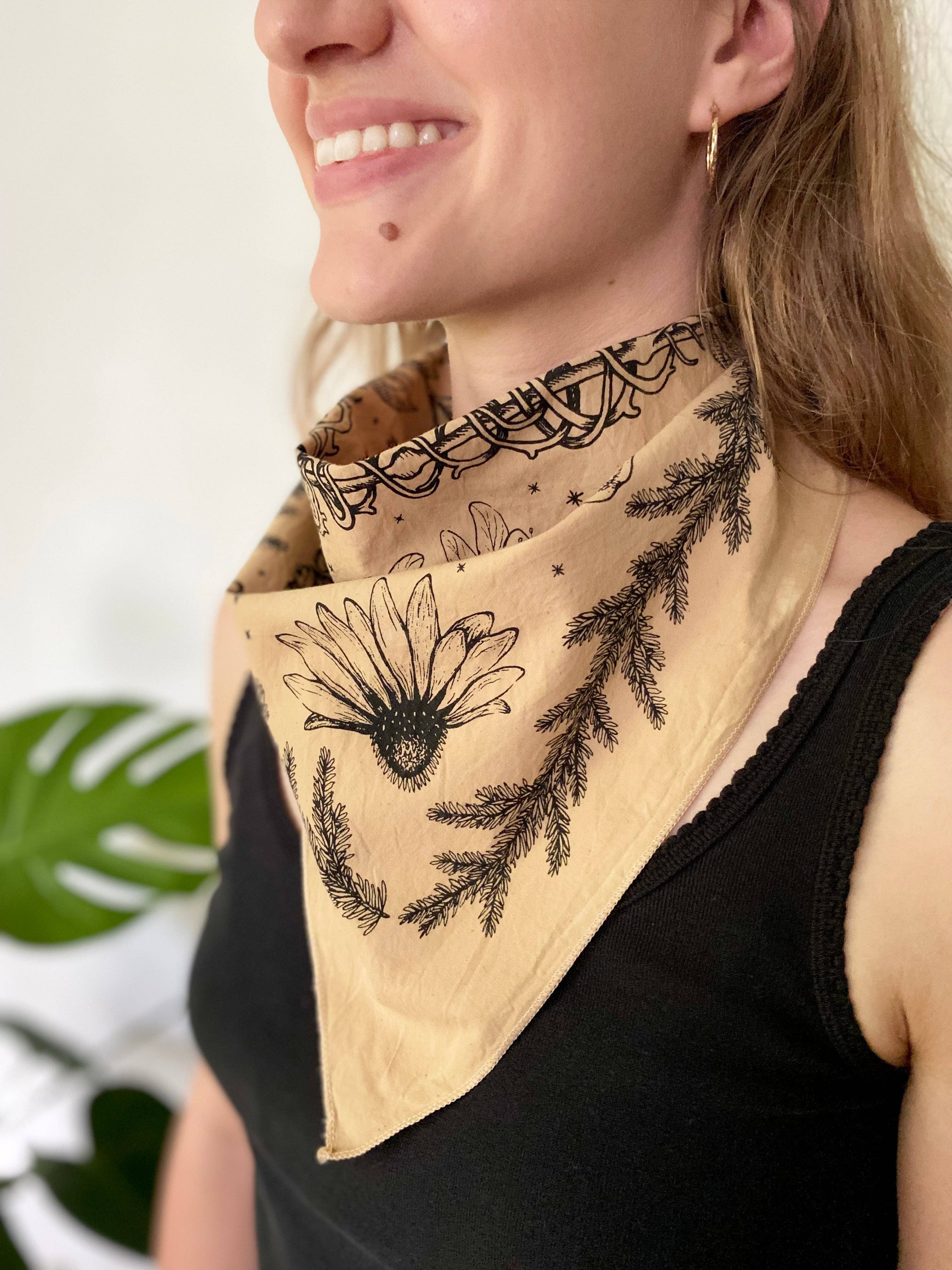 Wanderite – wholesale Bandana – Unisex – Bandana | Herbs of Protection | Tea-Dyed1