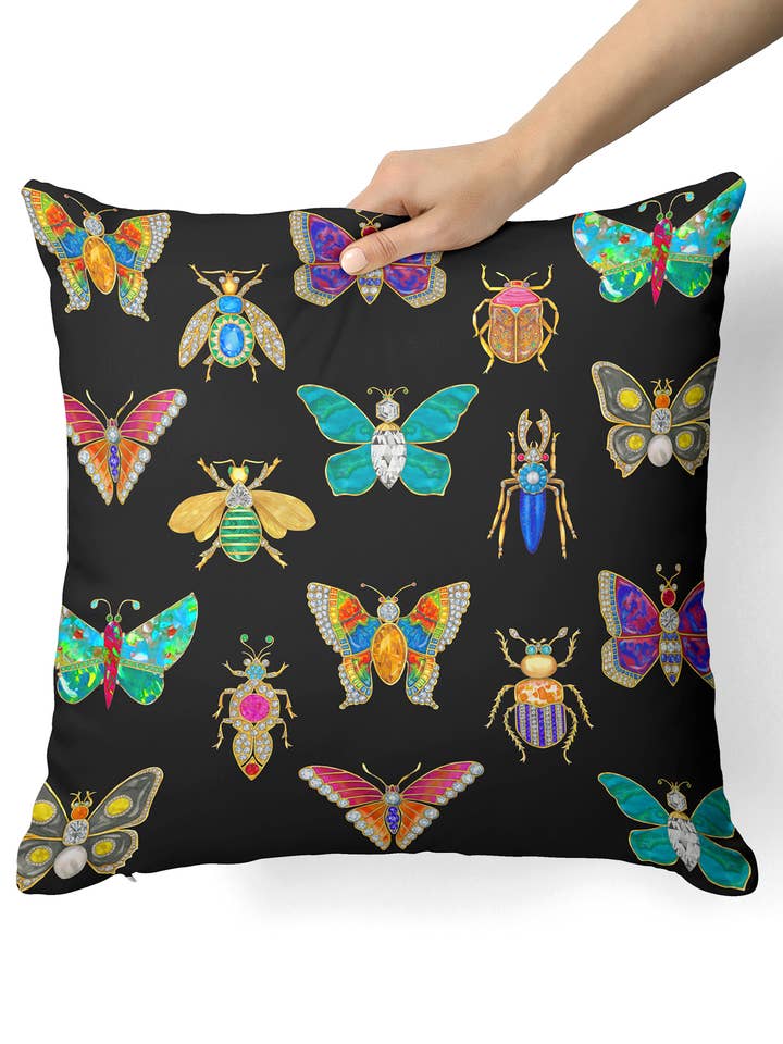 Butterfly & Bug broche kussen voor wholesale door Juler's Row