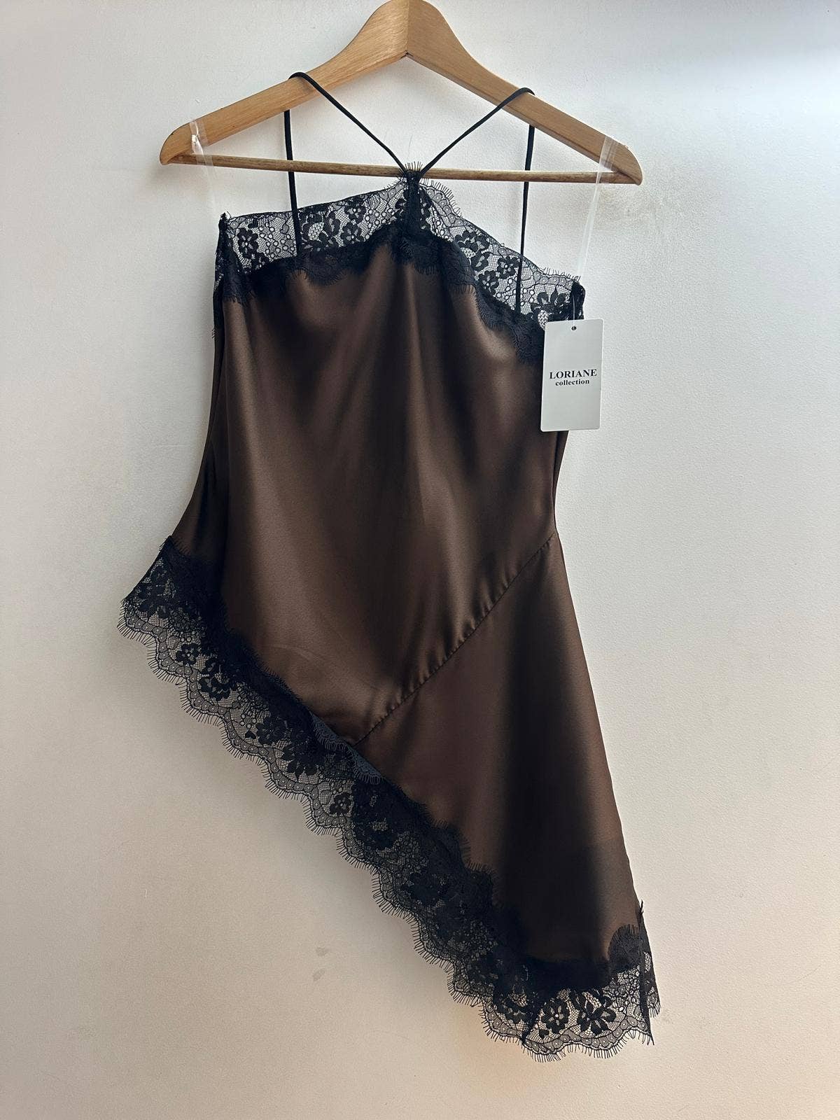 LORIANE - Vendita all'ingrosso Maglia loungewear - Donna - 7492 Top a spallina asimmetrica in raso3