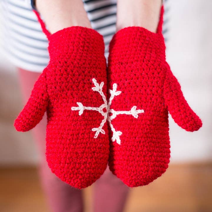 EKA – wholesale Mittens – Child – Handmade Hidden Snowflake Mittens For Children1