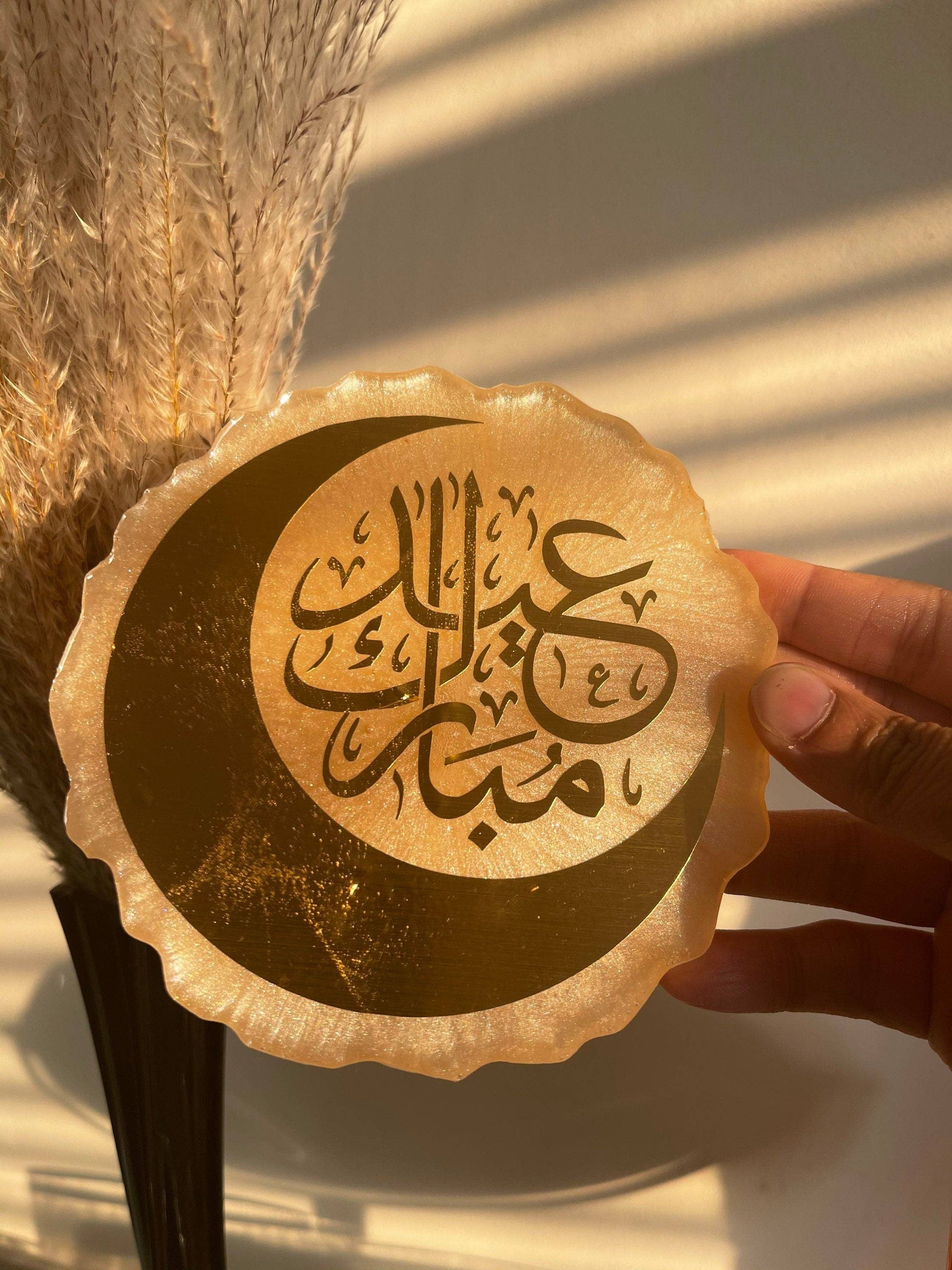 Hudaa & Co – wholesale Decorative tabletop object – Geode Arabic display ornament and stand | Ramadan Kareem Stand | personalise | message | name | any colour  | home decor | Ramadan | eid |5