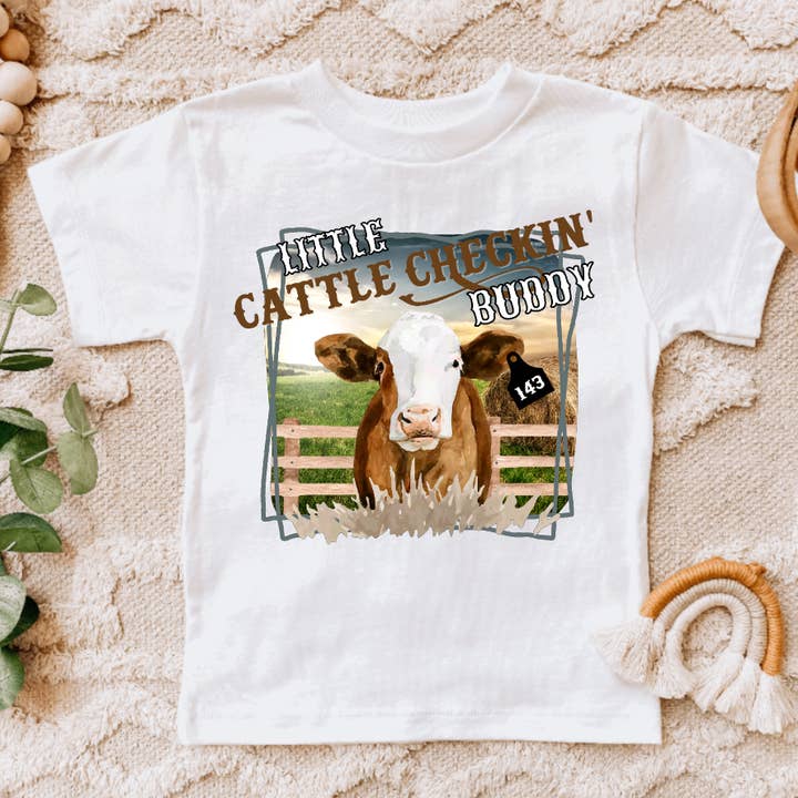 Camiseta Little Cattle Checking Buddy para venta al por mayor de AvaryMaeInspirations
