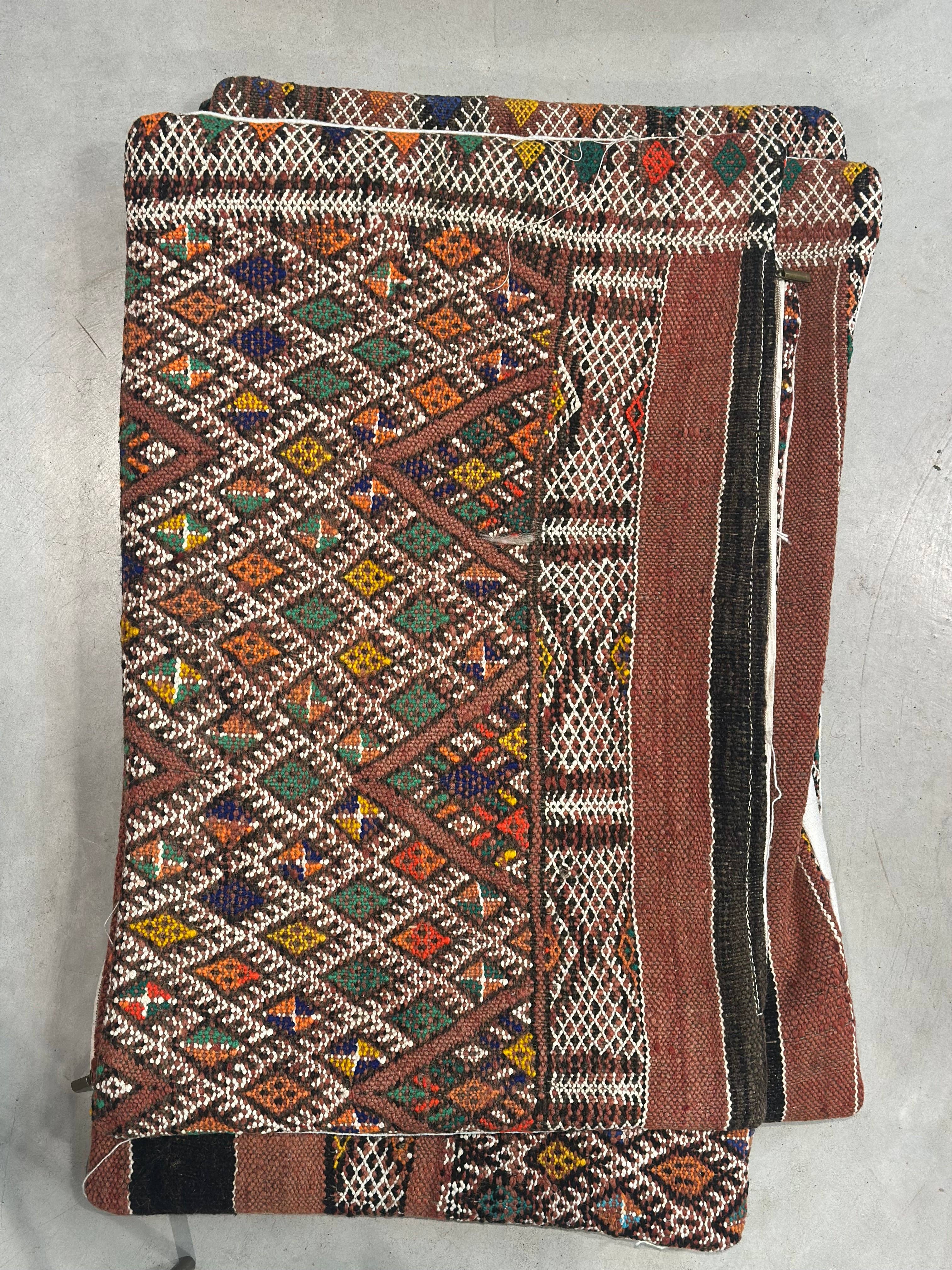 SOUK in the CITY - Wholesale Throw/Decorative Pillow - VINTAGE Upcycled Berber Cushions24