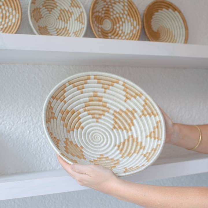 Villages Wholesale - Wholesale Decorative Plate/Dish/Bowl - Akaneri Handwoven Bowls Various Colours (2 Sizes)7