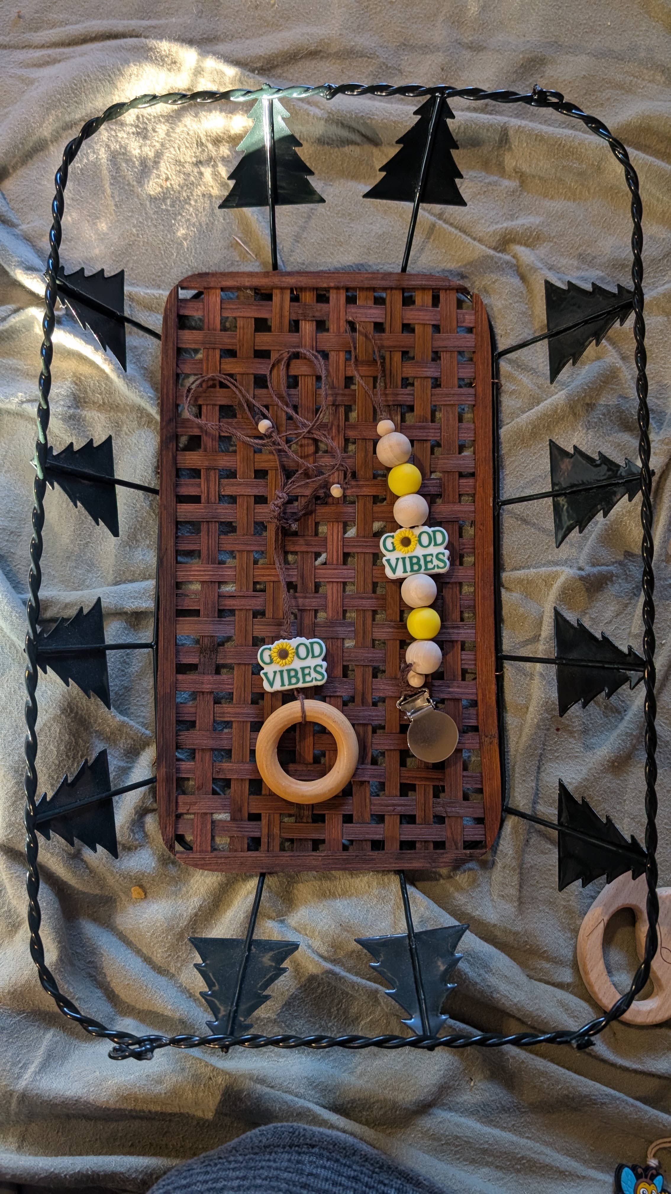 Brombie - Wholesale Jewelry Set - Mama nursing necklace with matching clip for pacifier or toy3