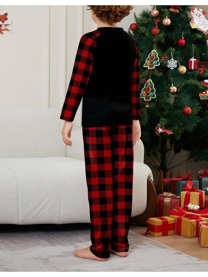 Anna Kaci Wholesale - Wholesale Sleepwear Set - Unisex - Family Christmas Pajama Set with Black Tops Red Plaid Pants9