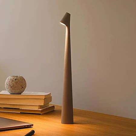 Lámpara de mesa LED portátil para venta al por mayor de Kiyo Home