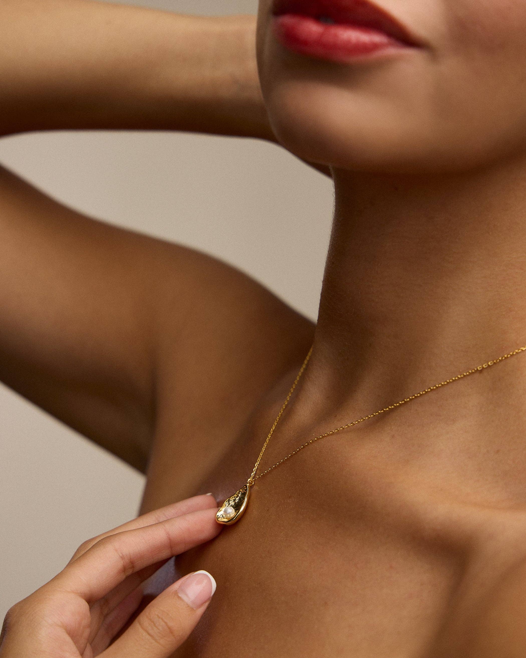 Gold Goldene Muschel-Anhänger-Halskette mit Perle für den Großhandel auf Faire1