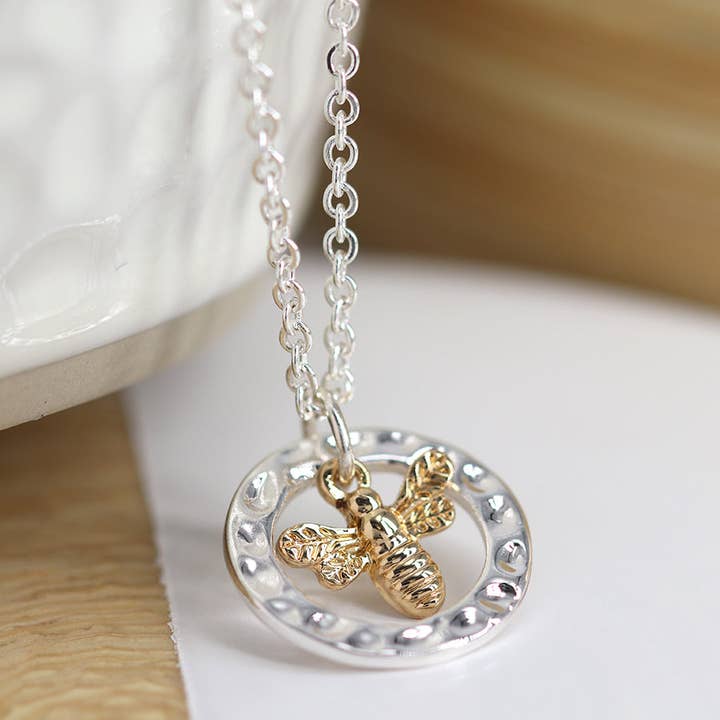 Bee my Oyster - Wholesale Pendant/charm necklace - Silver Plated Disc with Gold Bumble Bee Necklace by POM3