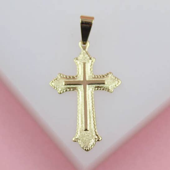 Pendentif crucifix en forme de croix plate avec motif en or 18 carats pour la vente par MIA Jewelry