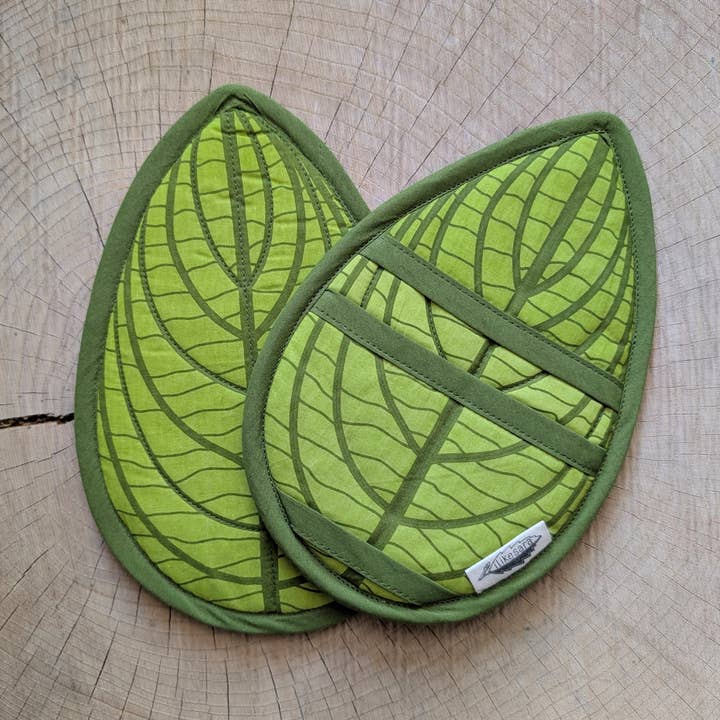 insulated pot holder / hot pad | leaf - green for wholesale by ilikesara | art + goods