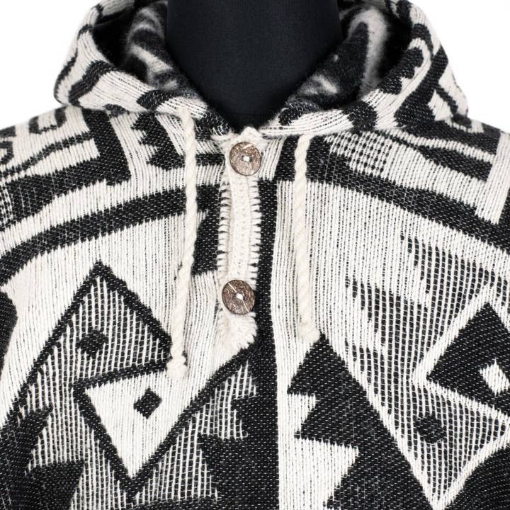 ECUALAMA - Wholesale Poncho - Unisex - Chiriaco - Llama Wool Unisex South American Handwoven Thick Hooded Poncho - Aztec animal pattern - black-white