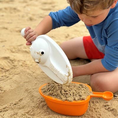Pat the Pelican - Bucket and Spade Set and other Purchase Wholesale planet pop. Free Returns & Net 60 Terms on Faire trending on Faire.
