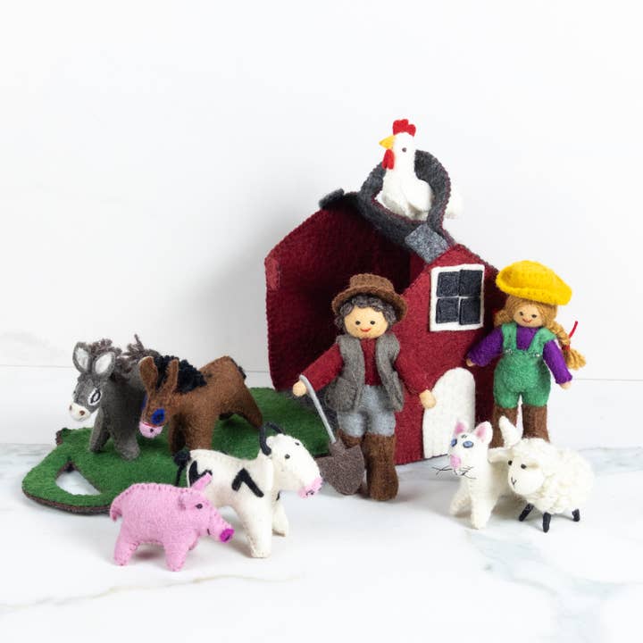 Marionnettes à doigts - Ensemble ferme grange rouge pour la vente par The Winding Road