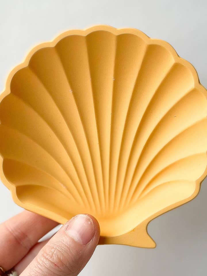 Plateau coquillage doré pour la vente par ME.STORE