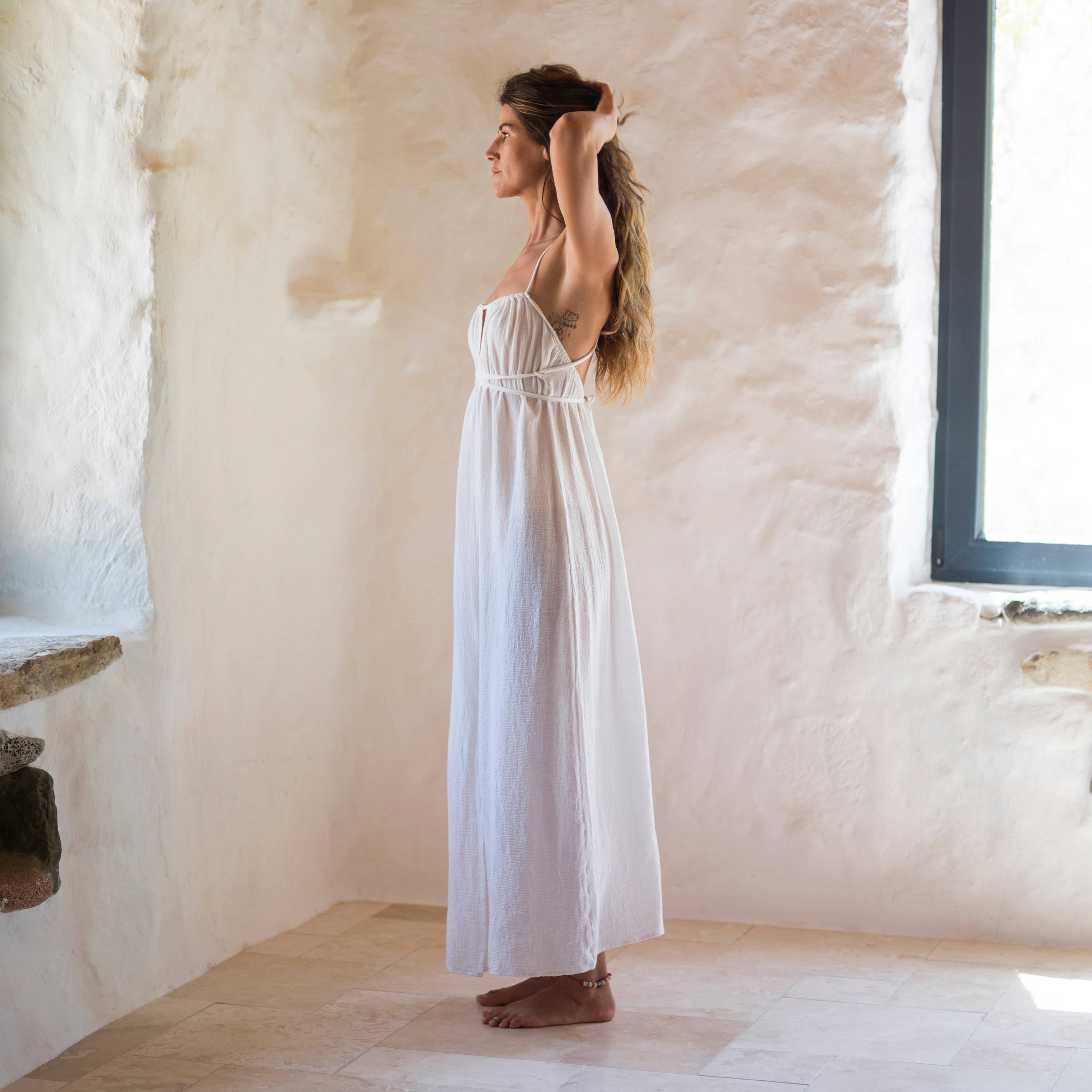 loom.ist – Großhandel Kleid – Damen – Sile Maxi-Kleid mit Schnürung10