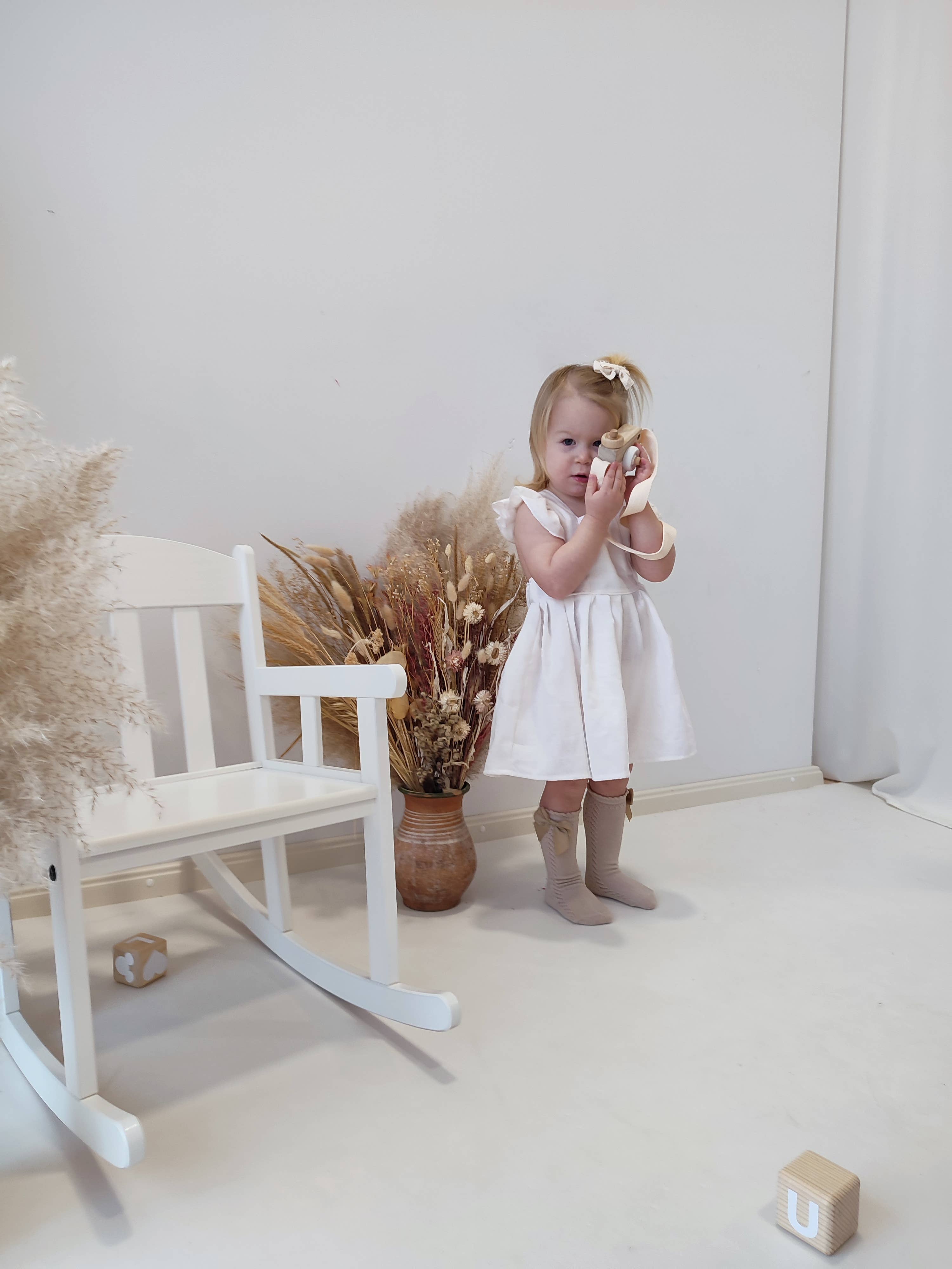 Petiteaude - Venta al por mayor Vestido - Niños - Vestido de delantal de bautizo para niña con flores de primavera y verano para niñas4