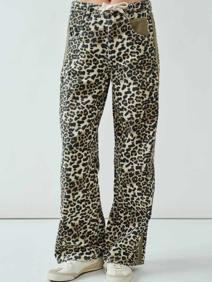 AJP5111 CONTRAST LINE DETAIL SLOUCHY STRAIGHT JEANS for wholesale by Aaron & Amber