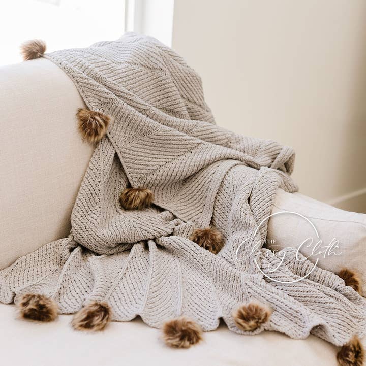 The Classy Cloth WS - Wholesale Throw Blanket - Chenille Pom Blanket - Grey RTS0