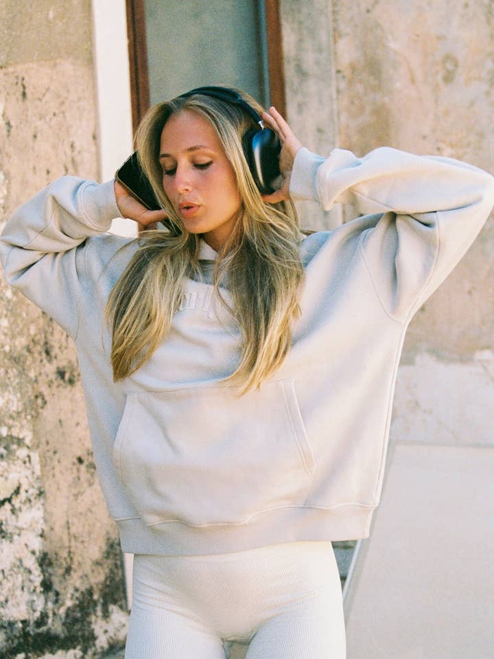 Moletom oversized Sisterly Tribe - Dove por atacado de Sisterly Tribe