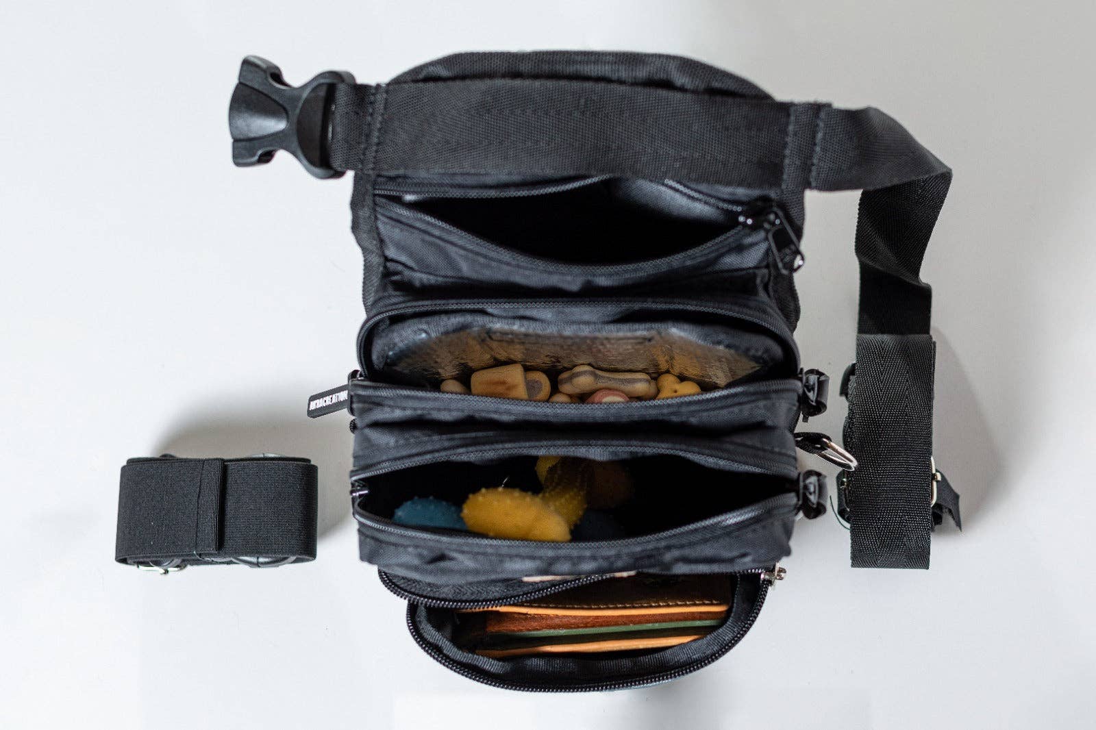 AkraCreations - Wholesale Pet Treat Bag - Dog - Thigh Treat Bag – Dog Training & Hiking Pouch10